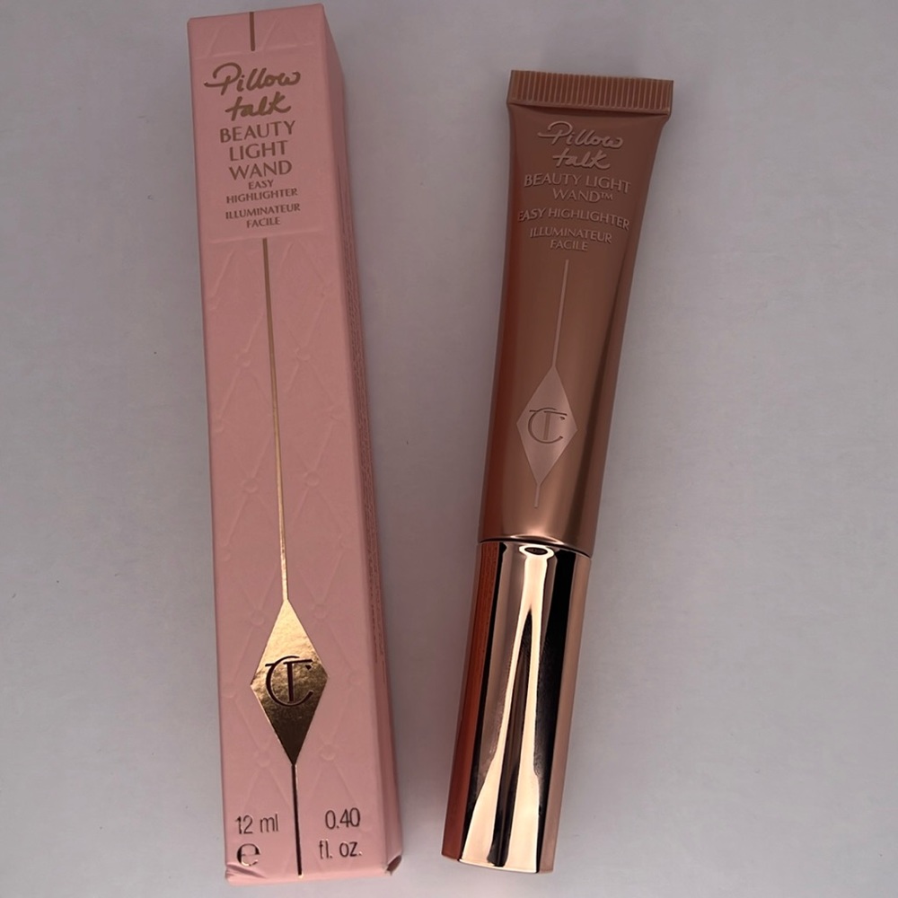 Charlotte Tilbury- Beauty Light Wand - Highlighter Wand - Color Pillowtalk
